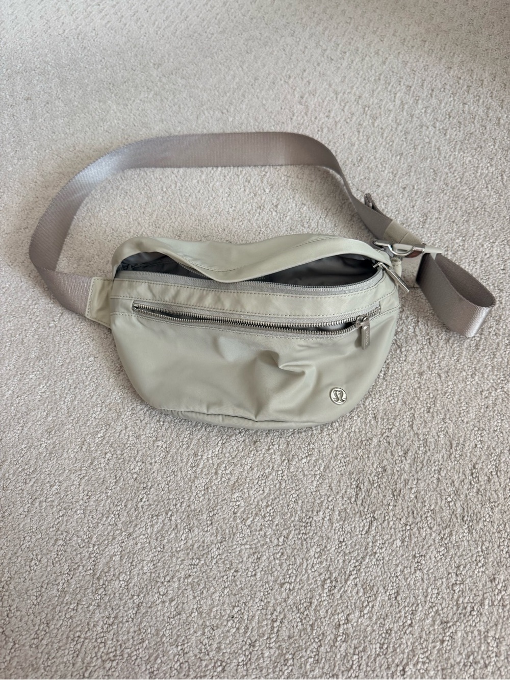lululemon Neutral Beige City adventurer belt Bag, 2.5L